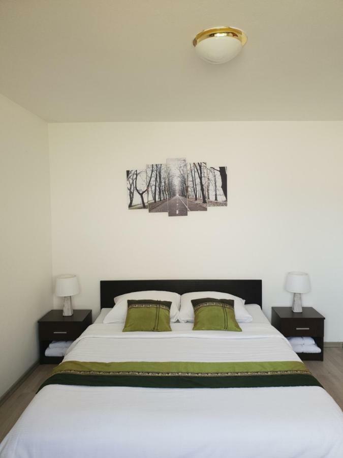 Island Of Pag Holiday Apartments 外观 照片